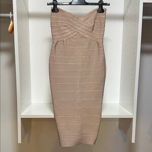 Chic Strapless Tan Dress